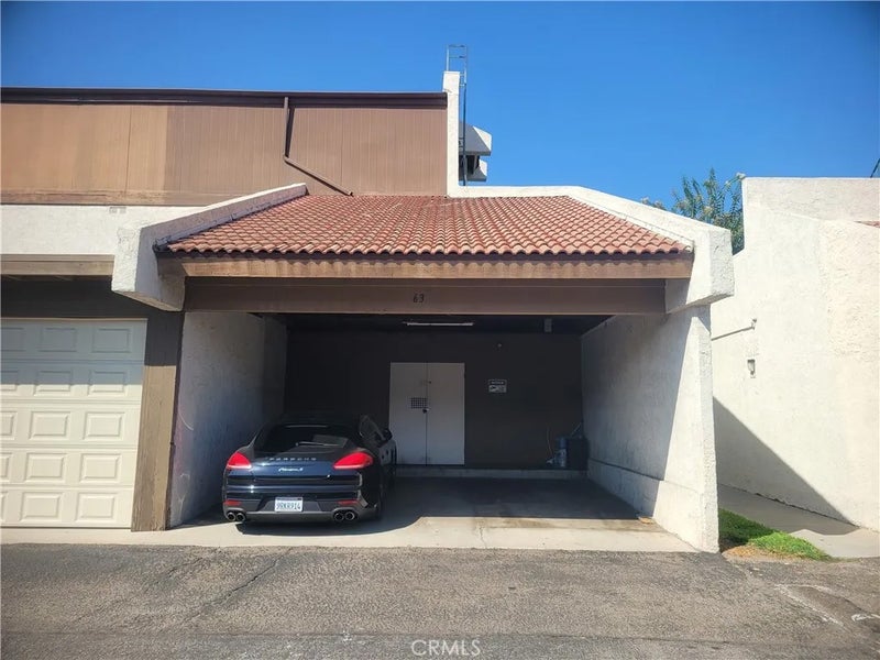 1146 S Citron 63