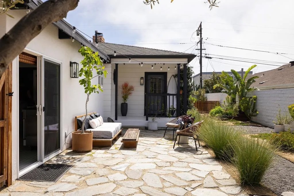 909 Leonard Avenue