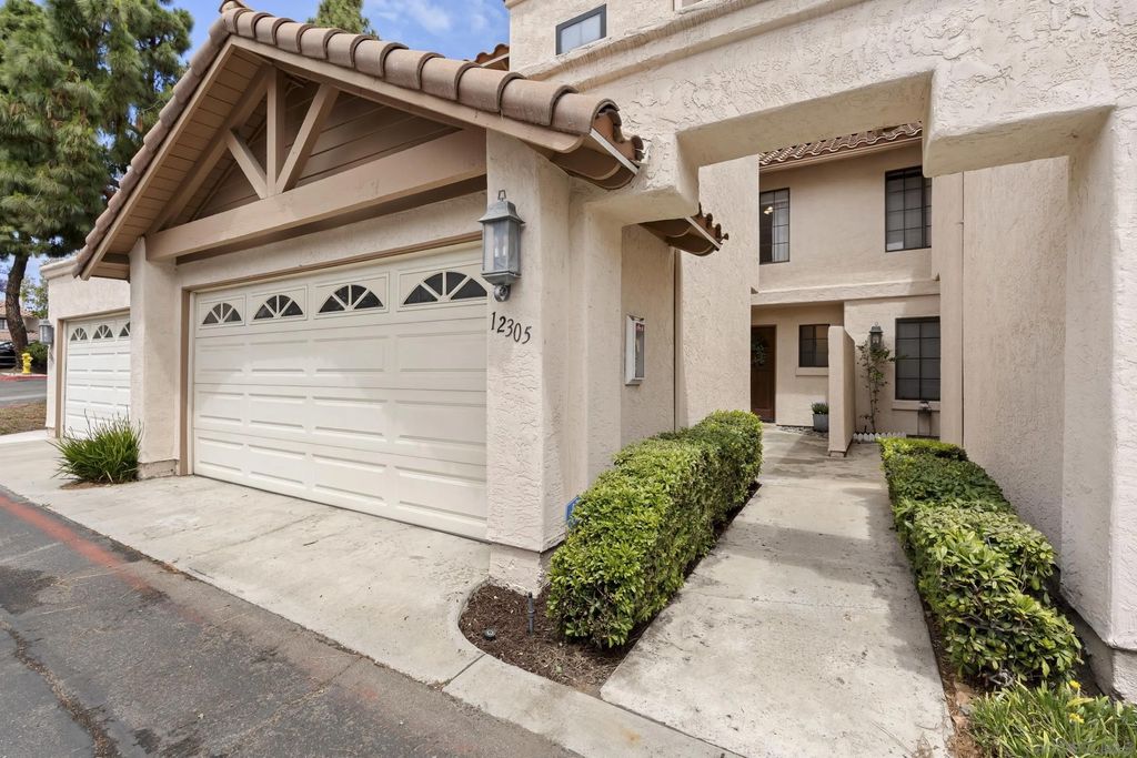 Photo of 12305 Caminito Mira Del Mar, San Diego, CA 92130 (MLS # 260010428)
