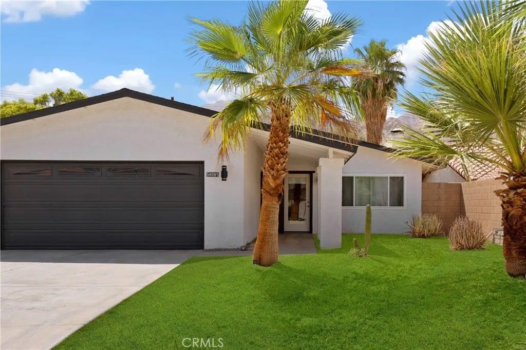 Photo of 54085 Avenida Rubio, La Quinta, CA 92253 (MLS # IG26050139)