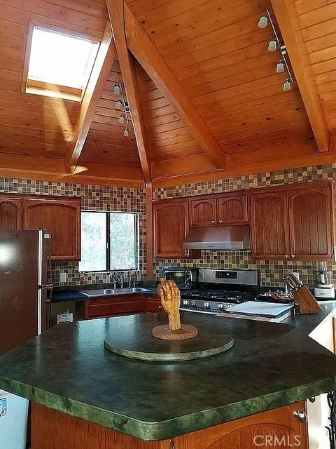 Tiny photo for 1916 Teton Way, Pine Mountain Club, CA 93222 (MLS # OC25247104)