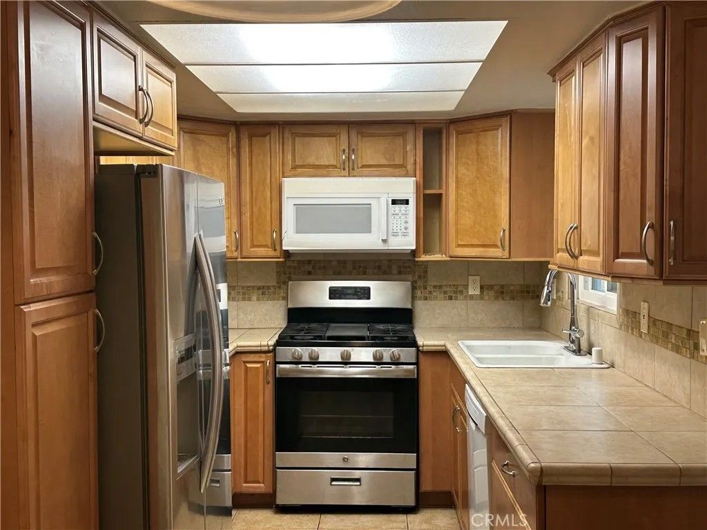 Photo of 1642 Bridgeport, West Covina, CA 91791 (MLS # CV25238097)