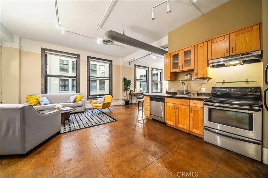 108 W 2nd Street 410