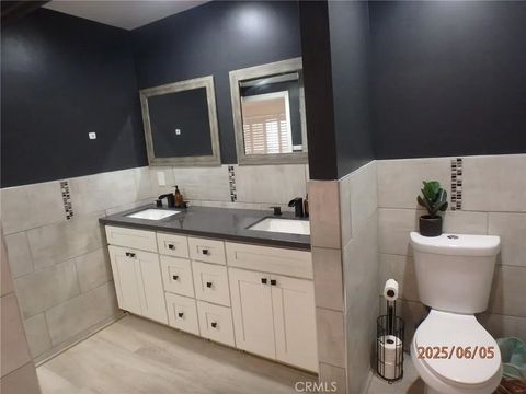 Tiny photo for 17457 Covello St, Van Nuys, CA 91406 (MLS # SR25246158)