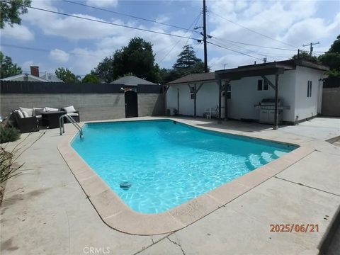 Tiny photo for 17457 Covello St, Van Nuys, CA 91406 (MLS # SR25246158)