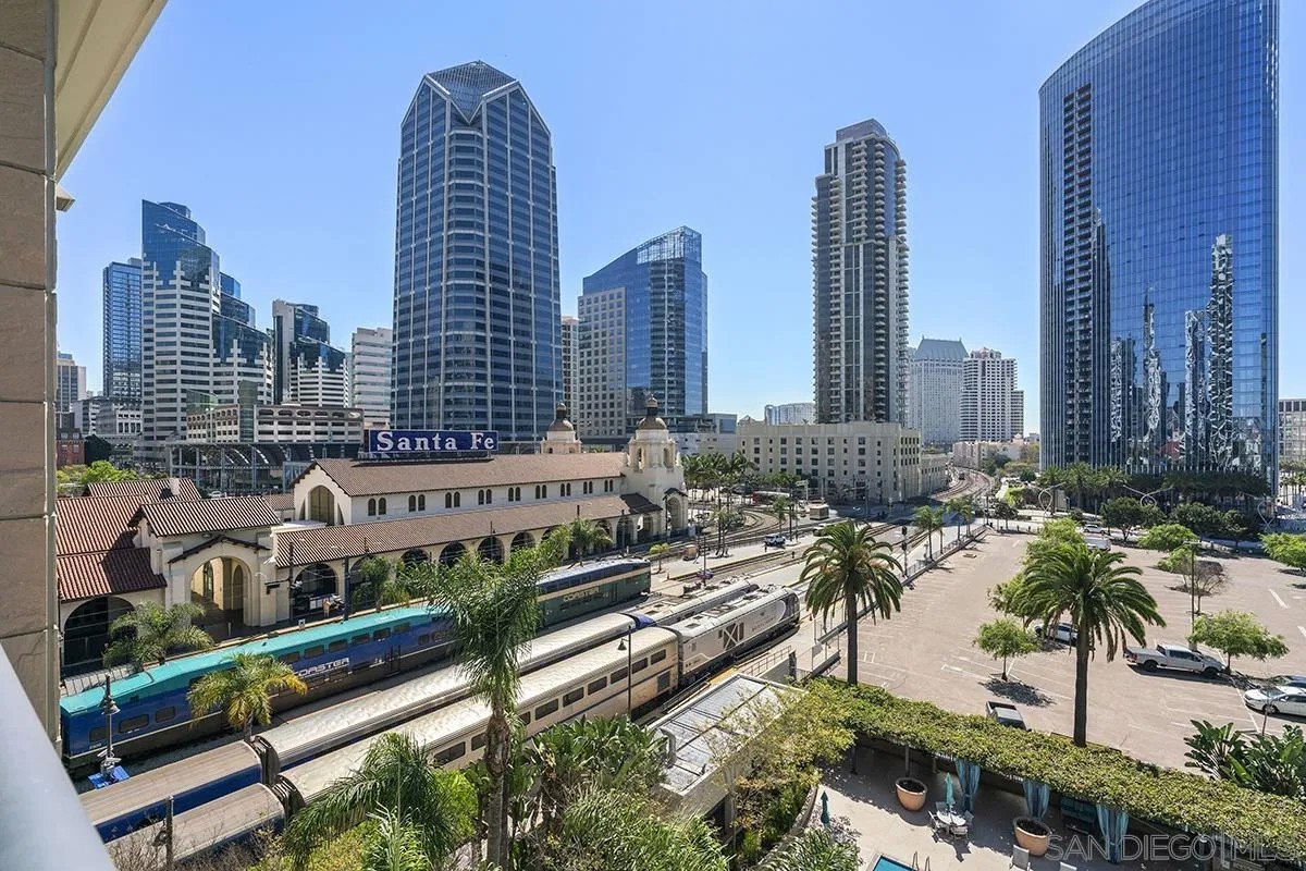 1199 Pacific Hwy 704