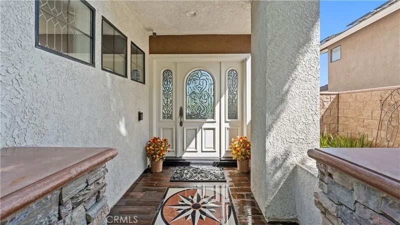 2725 Hidden Hills