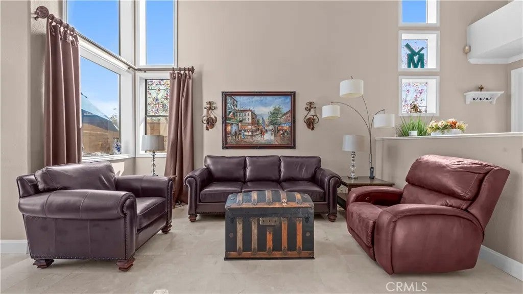2725 Hidden Hills