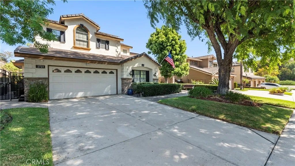 2725 Hidden Hills