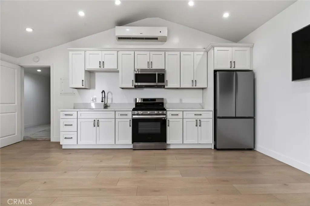 Photo of 13214 Stagg Street, North Hollywood, CA 91605 (MLS # GD26198329)