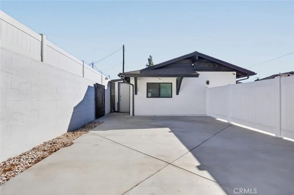 Photo of 13214 Stagg Street, North Hollywood, CA 91605 (MLS # GD26198329)