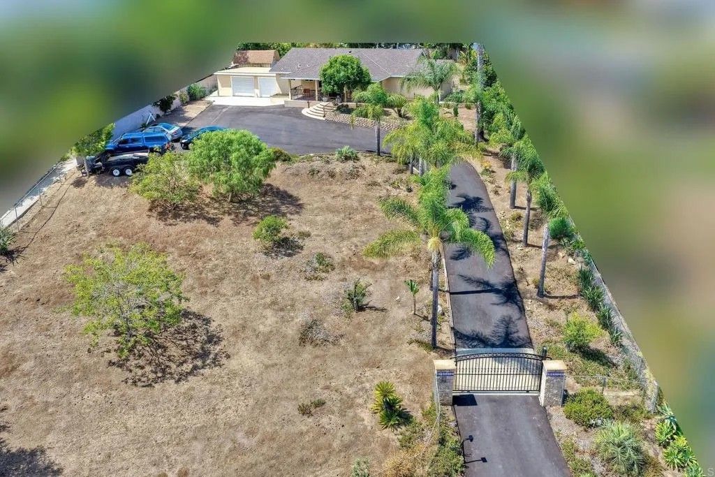 Photo of 1739 Montgomery Drive, Vista, CA 92084 (MLS # NDP2508748)