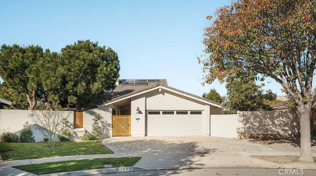 Photo of 1086 Vallejo Cir, Costa Mesa, CA 92626 (MLS # OC26002284)