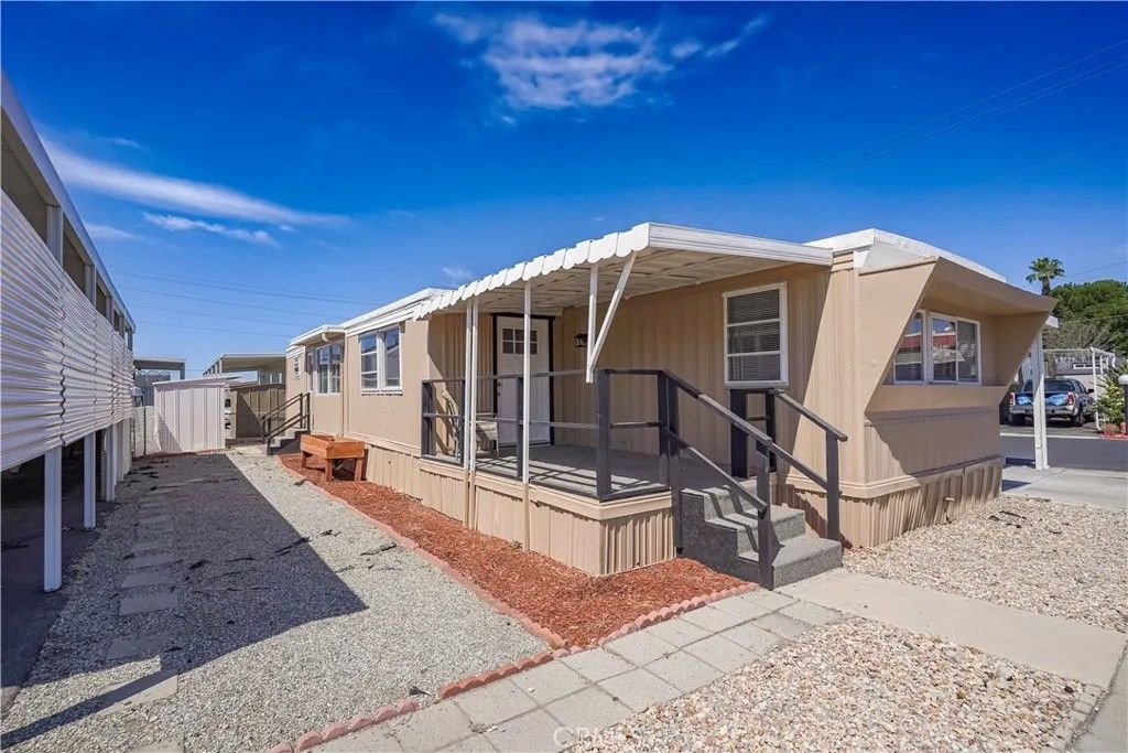 Photo of 260 N Lyon Ave #59, Hemet, CA 92543 (MLS # HD26062670)