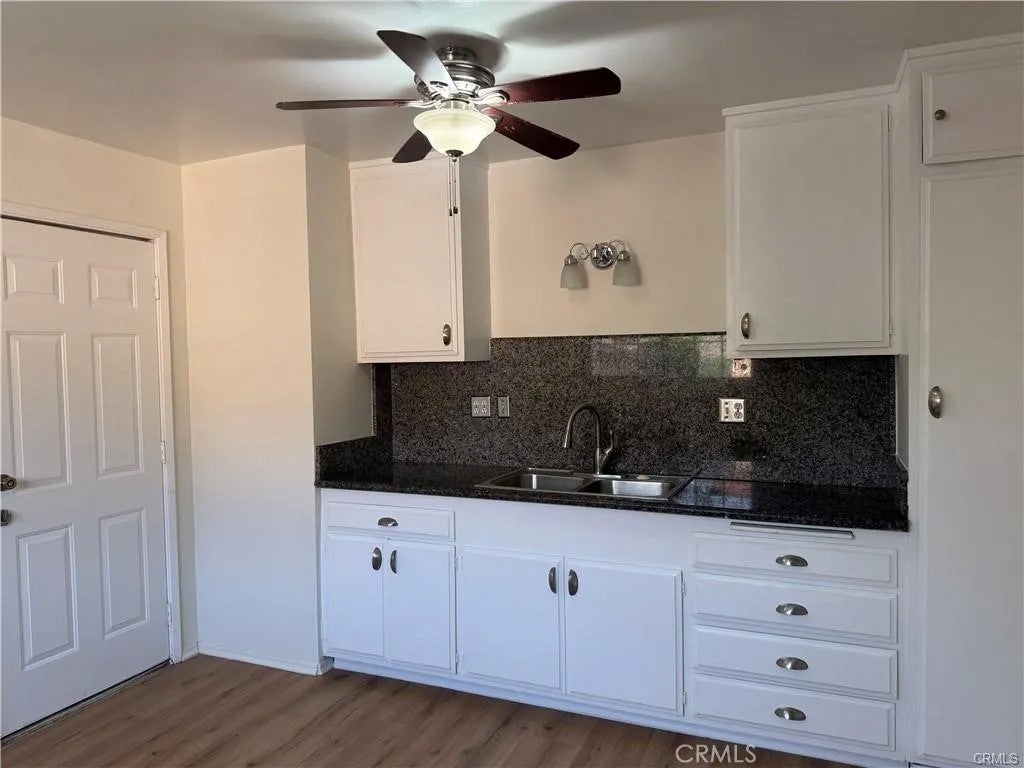 935 W 17th