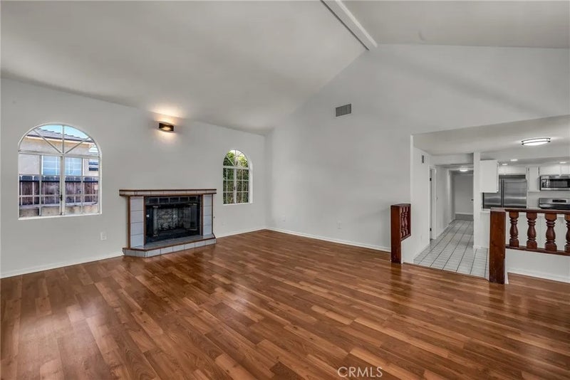 1559 W 223rd