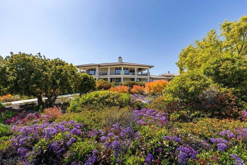 Photo of 9698 Welk View Drive, Escondido, CA 92026 (MLS # NDP2505090)