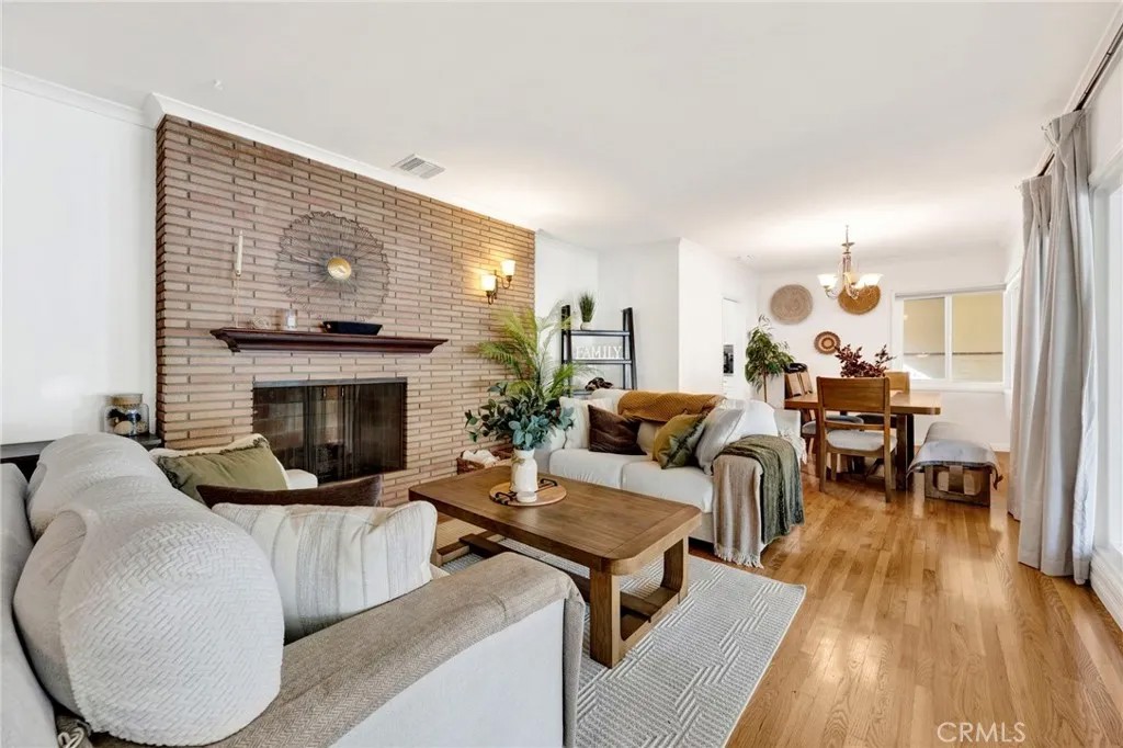 695 Glenmore Boulevard