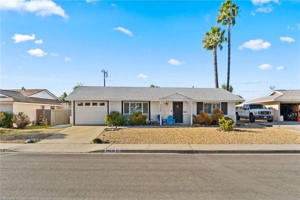 Photo of 26830 Oakmont Dr, Menifee, CA 92586 (MLS # CV26010055)