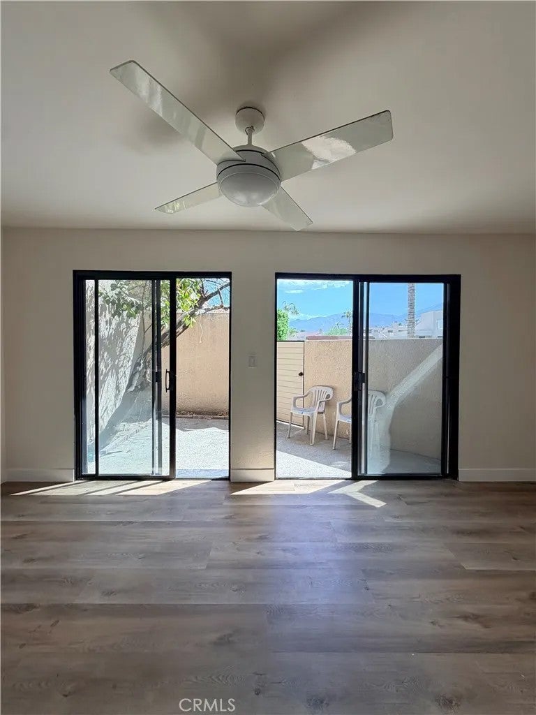 861 Village Square North