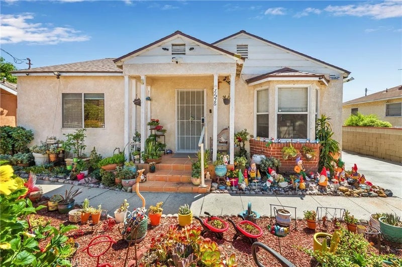 11216 Erwin Street