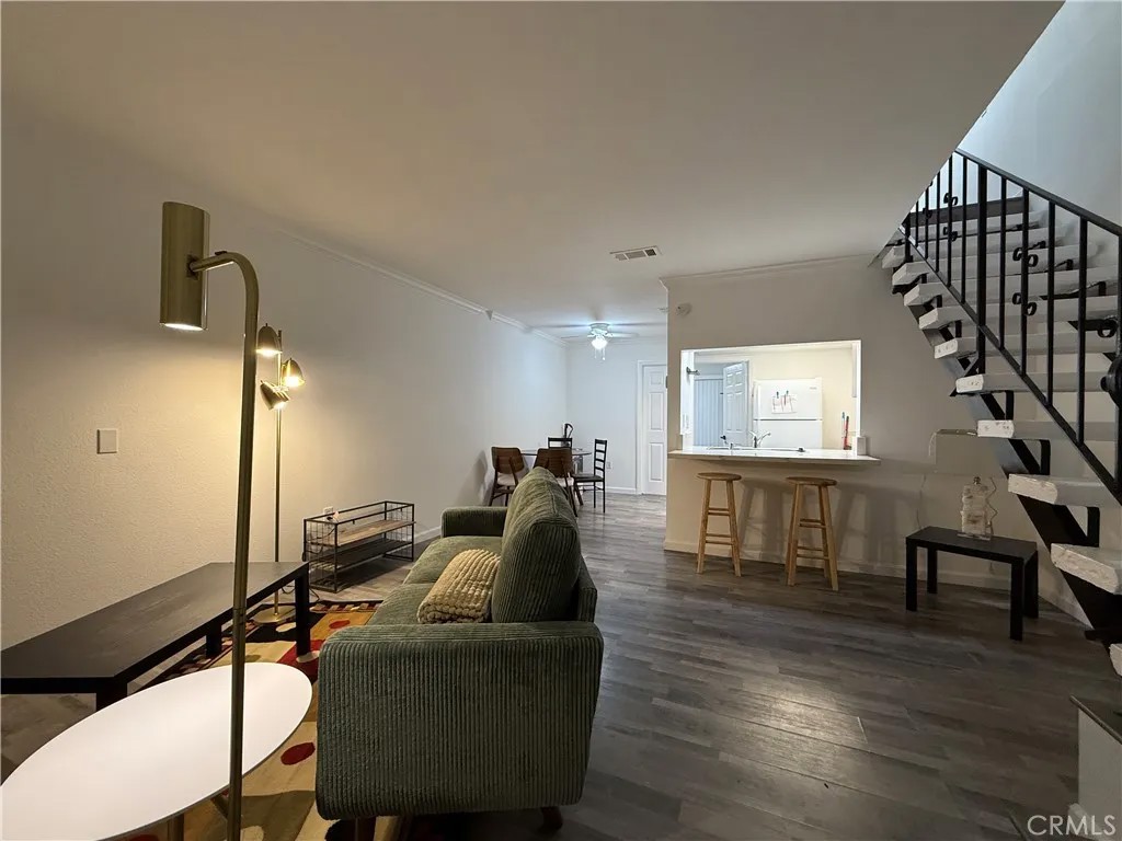 1463 Everton Place