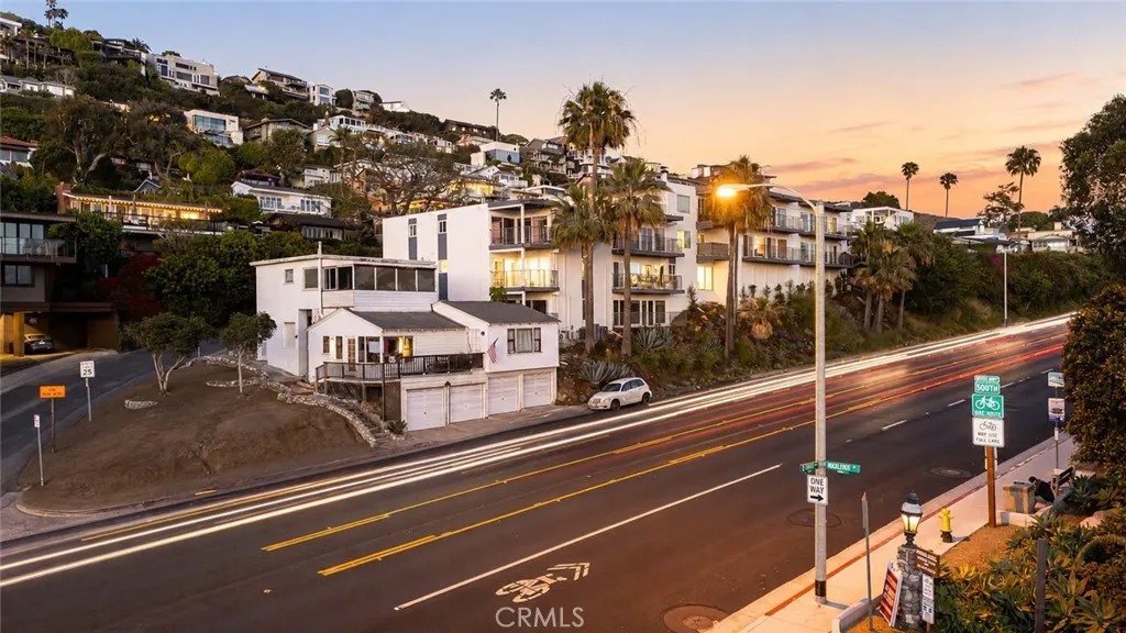 2600 S Coast Highway