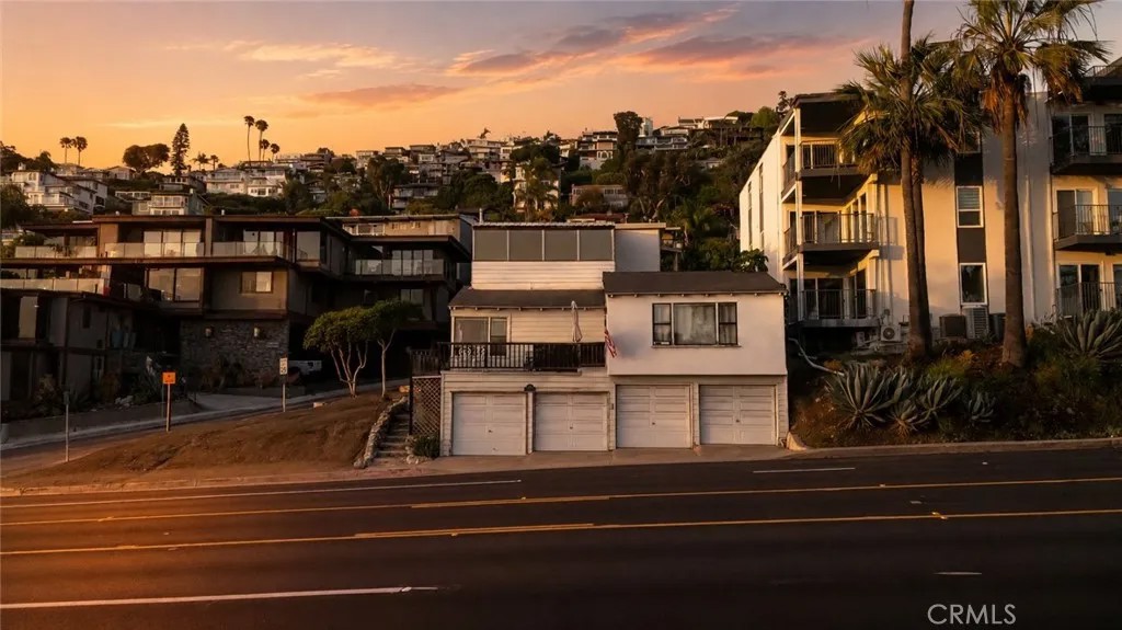 2600 S Coast Highway