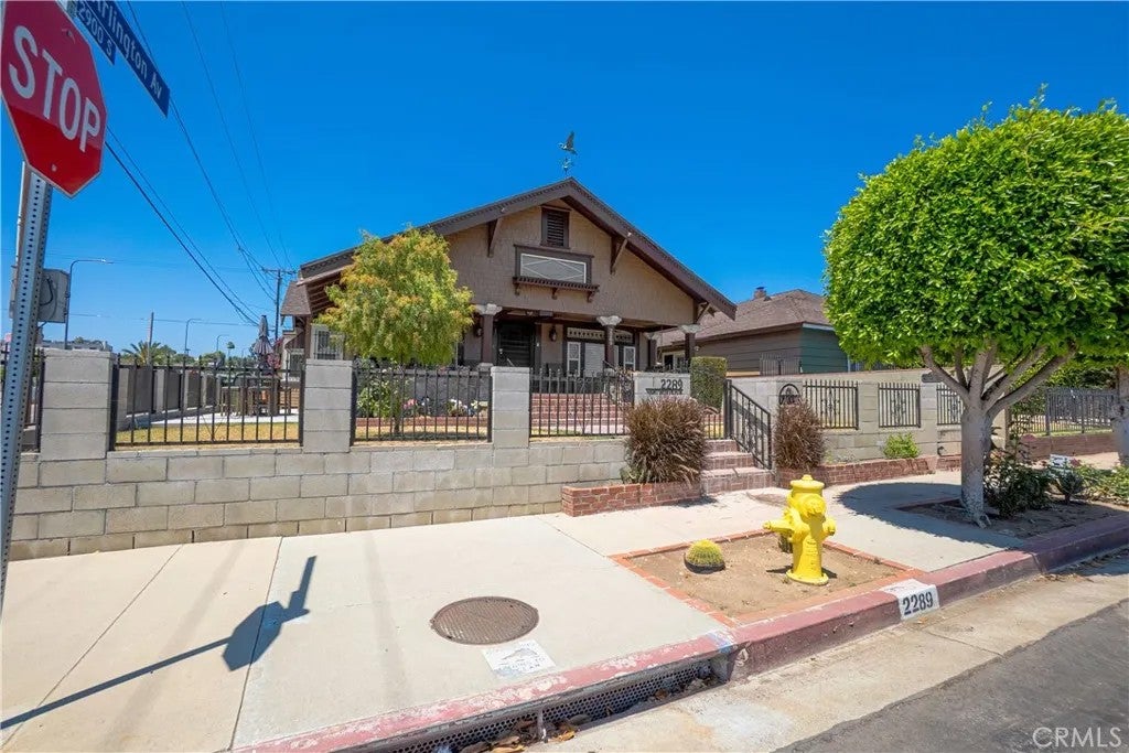 2289 W 29th Place