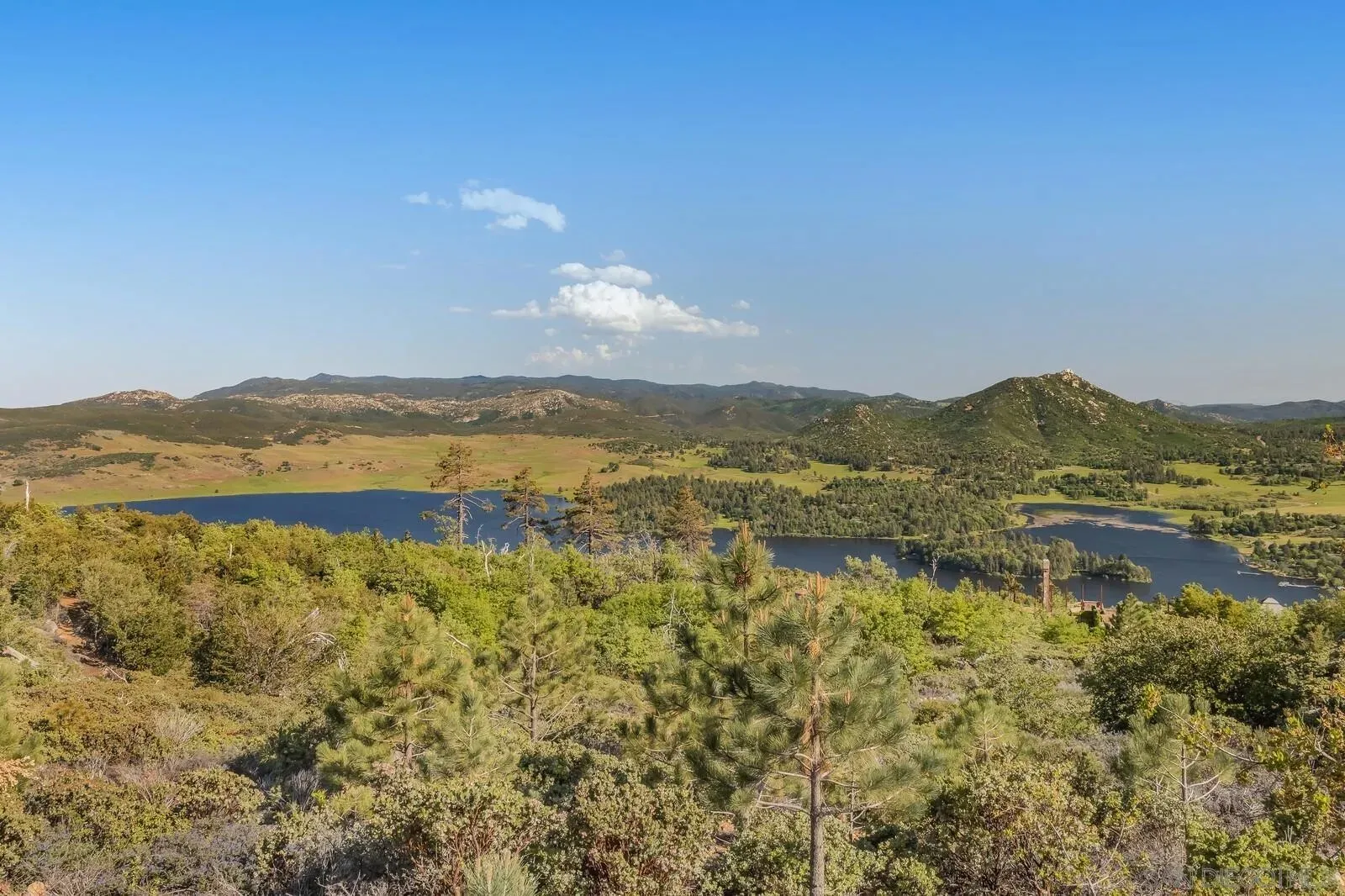 Julian, California 92036, United States, 4 Bedrooms Bedrooms, ,5 BathroomsBathrooms,Residential,Active,185001