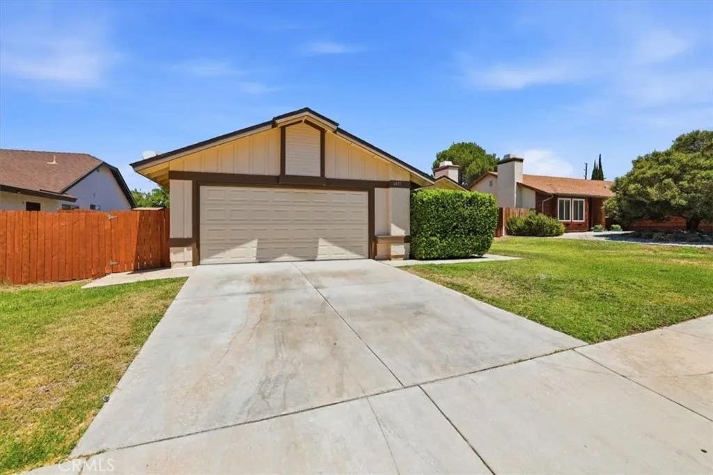 Photo of 1855 E Avenue R2, Palmdale, CA 93550 (MLS # IV26162362)