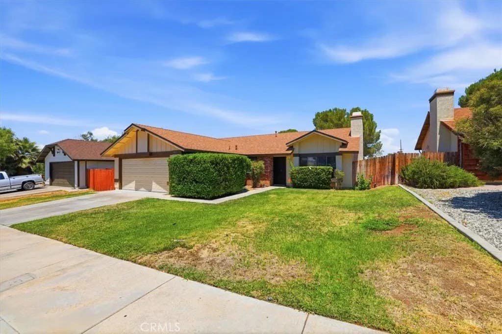 Photo of 1855 E Avenue R2, Palmdale, CA 93550 (MLS # IV26162362)