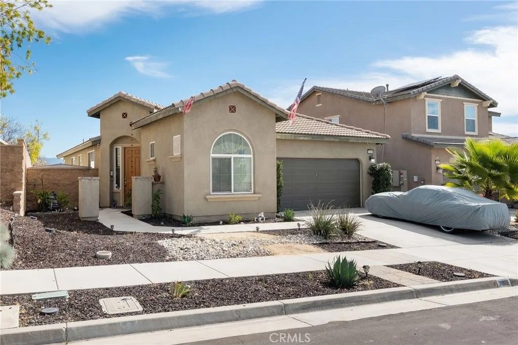 Photo of 31869 Straw Lily Dr, Murrieta, CA 92563 (MLS # CV26040373)