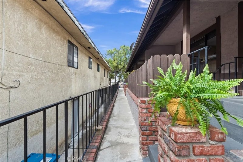 504 S Monterey 3