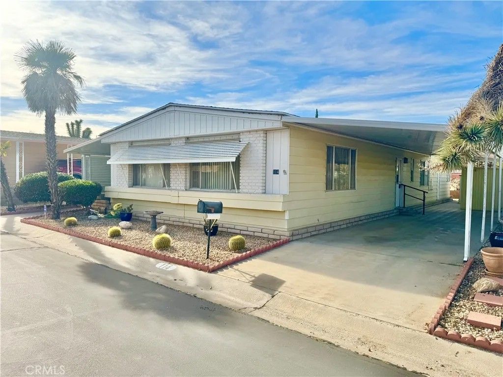 Photo of 7501 Palm Ave #114, Yucca Valley, CA 92284 (MLS # JT25278171)