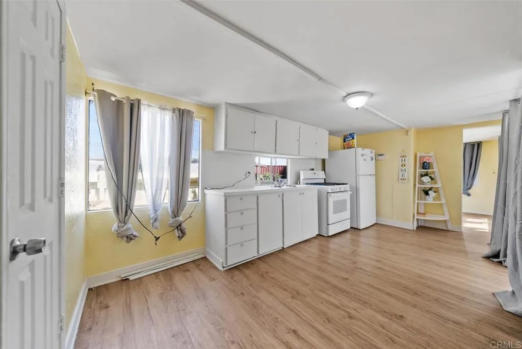 1424 Broadway SPC 21