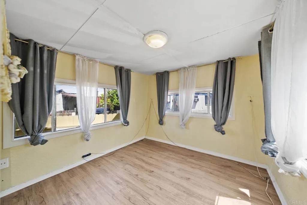 1424 Broadway SPC 21