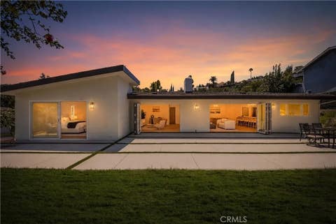 Photo of 5932 Pat Avenue, Woodland Hills, CA 91367 (MLS # SR26131831)