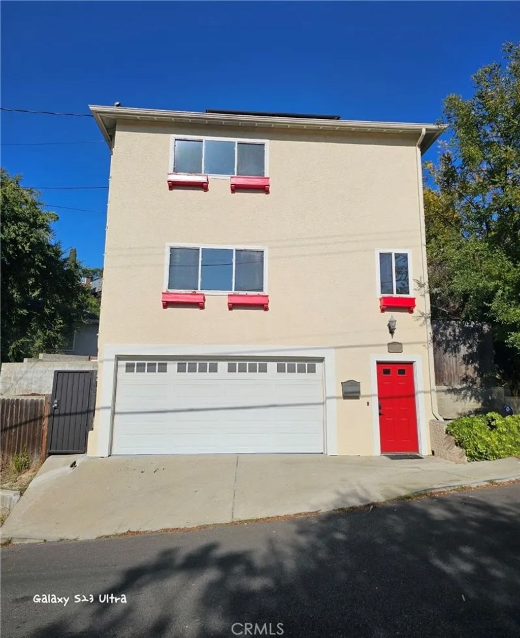 Photo of 3745 Roberta, Los Angeles, CA 90031 (MLS # SB26012443)