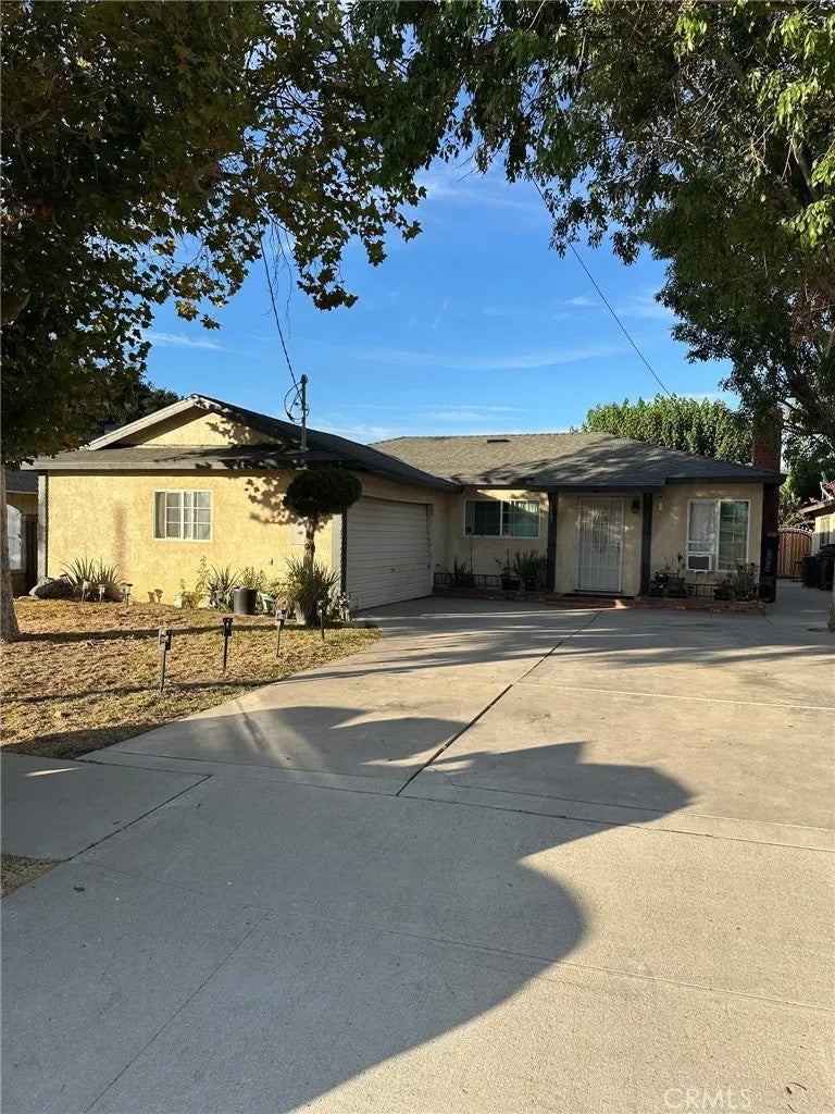 25022 Newhall