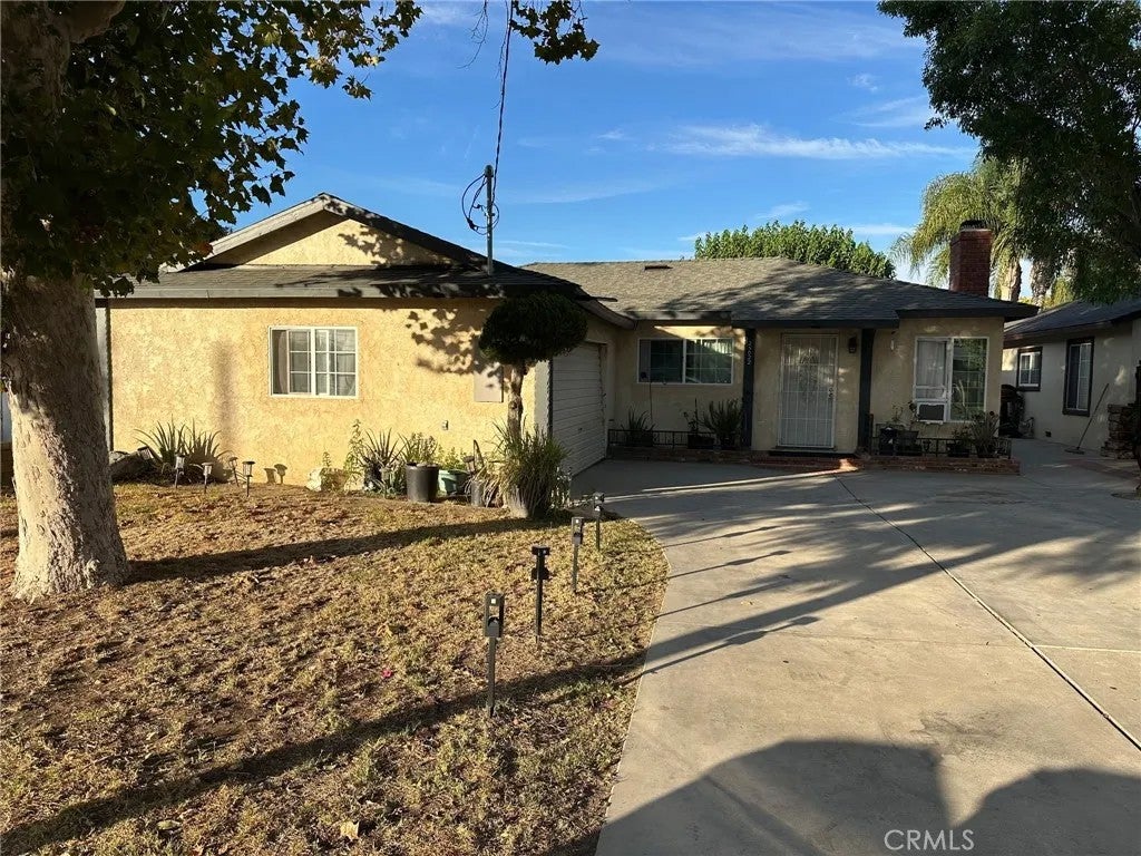 25022 Newhall