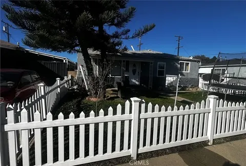 2109 N Bahama Ave, Los Angeles, CA 90059 - #: DW26009384