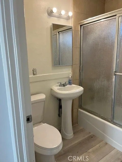 521 W 16th