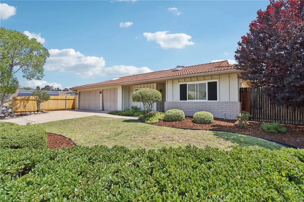 5620 Loping Lane