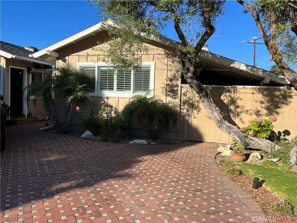 Photo of 6051 Flambeau Road, Rancho Palos Verdes, CA 90275 (MLS # SR25269115)