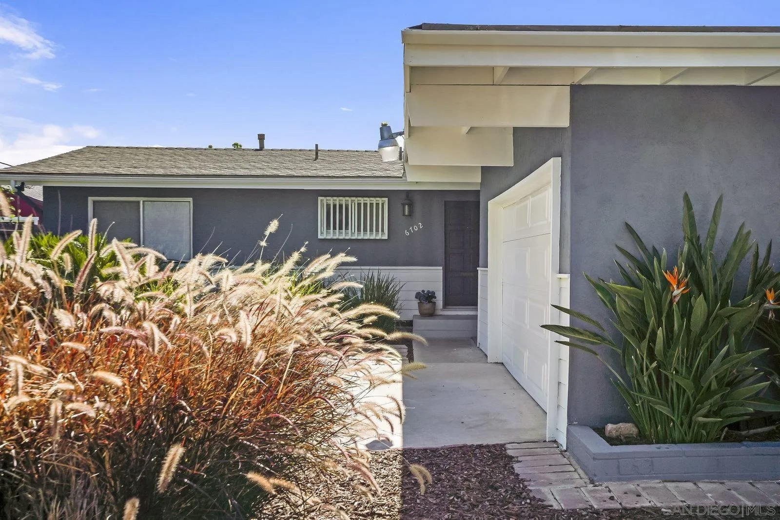 6702 Estrella Dr