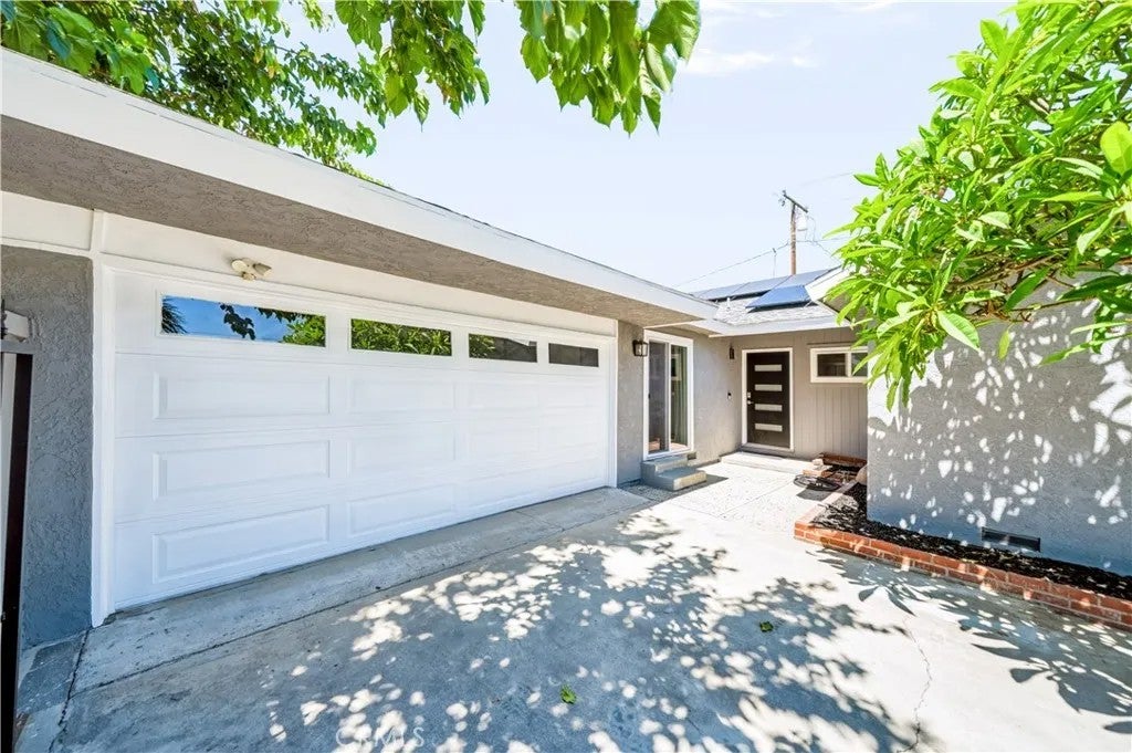 533 E Covina