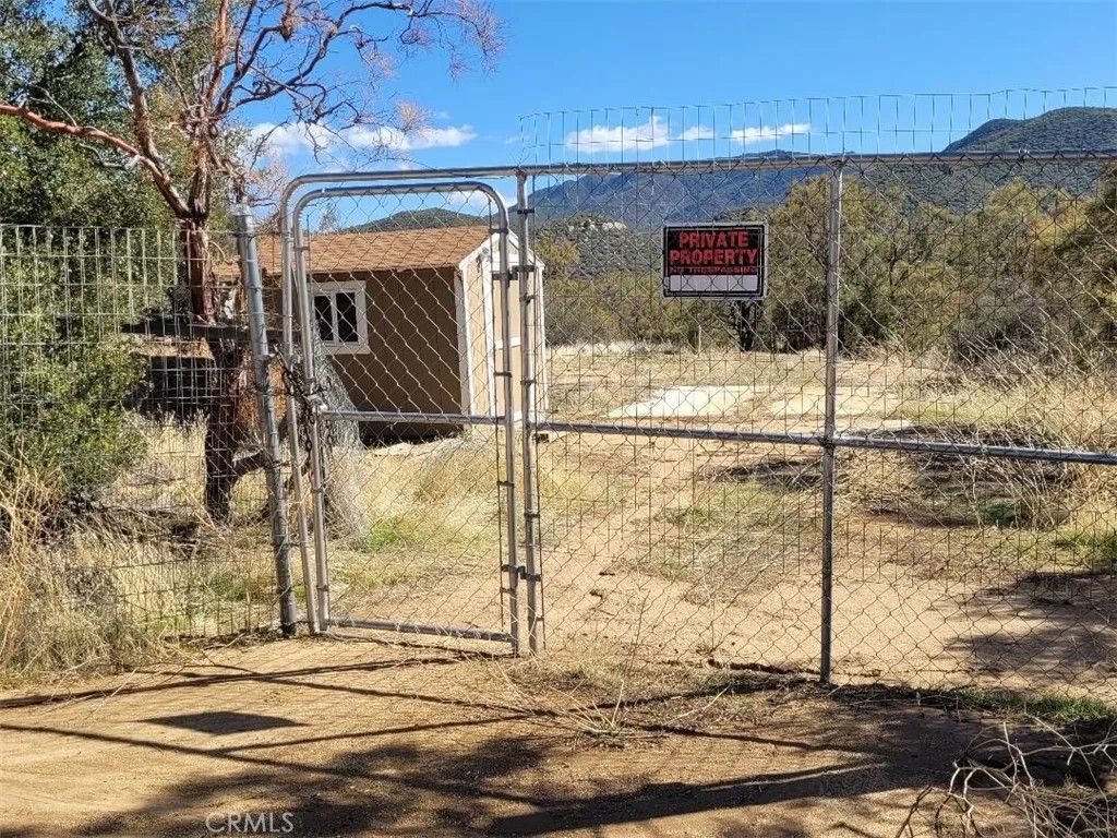 Photo of 0 Trails End, Anza, CA 92539 (MLS # SW26037416)