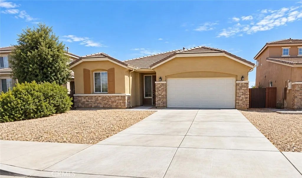 Photo of 15255 Riverview LN, Victorville, CA 92394 (MLS # SW26215488)