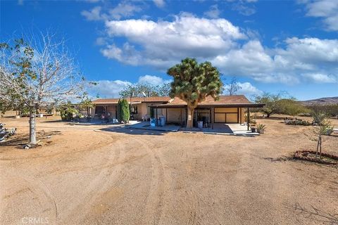Photo of 1495 Alta Avenue, Yucca Valley, CA 92284 (MLS # PW25252265)
